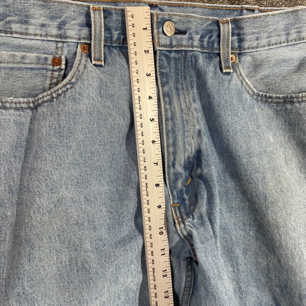 Levi's 550 Jeans Mens 38x30 Blue Relaxed Fit Tapered Leg Light Wash Denim